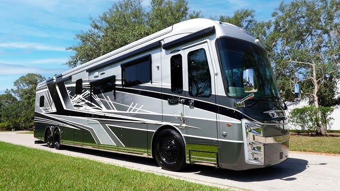 Luxury Motor Home - Sleeps 4 with 1 1/2 Bath