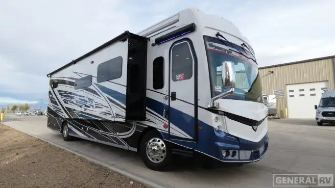 Luxury Motor Home - Sleeps 6 with 1 1/2 Bath